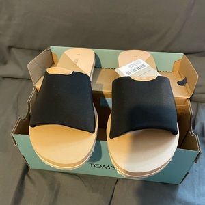 Toms sandals